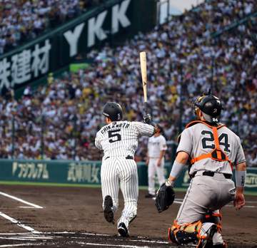 【解説】近本の先頭打者本塁打で活気づいた阪神打線 ユニホームに威圧感、巨人らしさ出させず