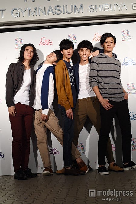 （左より）山下涼平、成田凌、高橋義明、坂口健太郎、山口智也