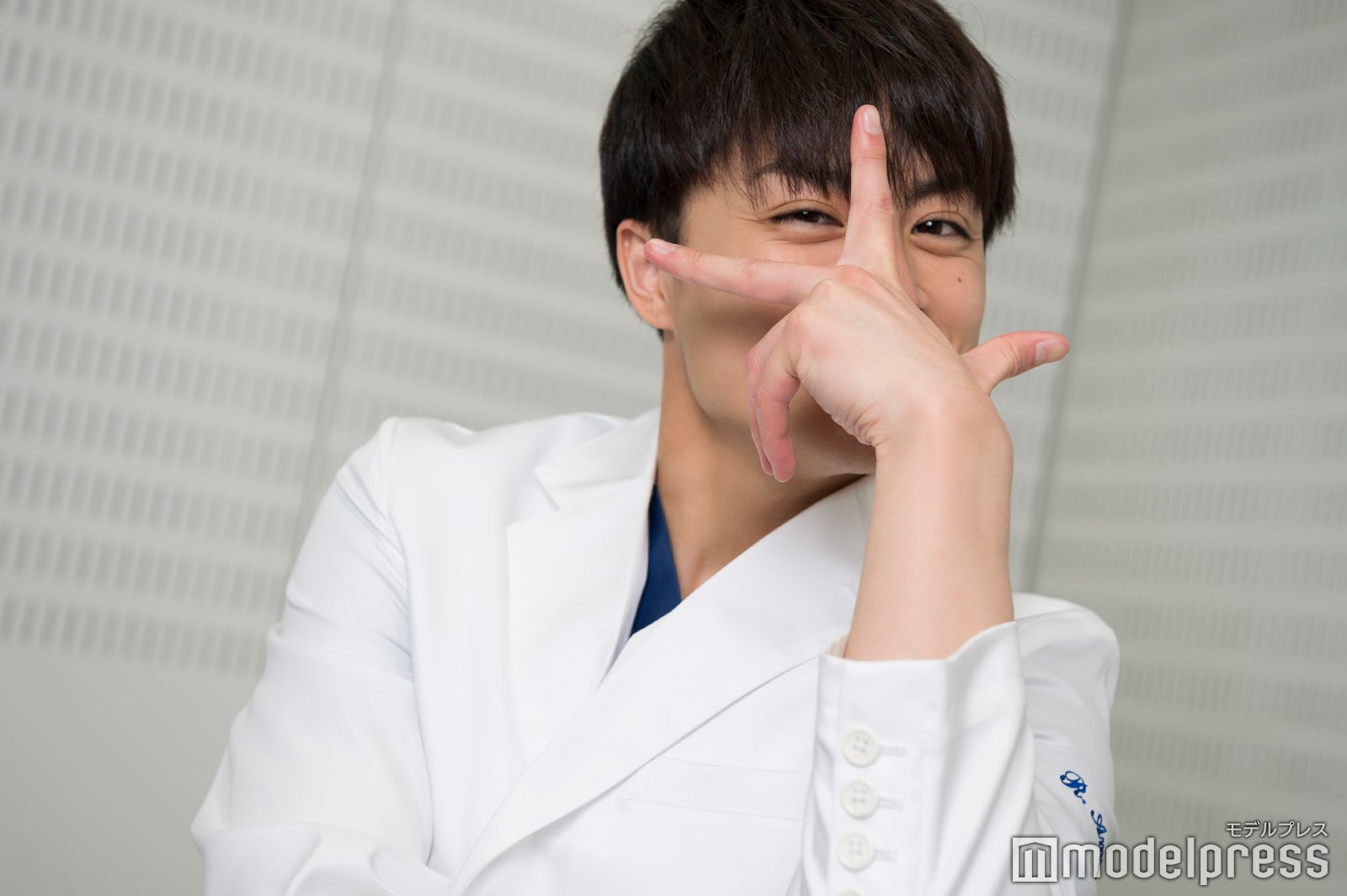 白濱亜嵐／ノリノリでポーズを決めてくれた（その2）（C）モデルプレス