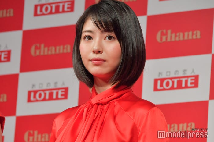 浜辺美波 (C)モデルプレス