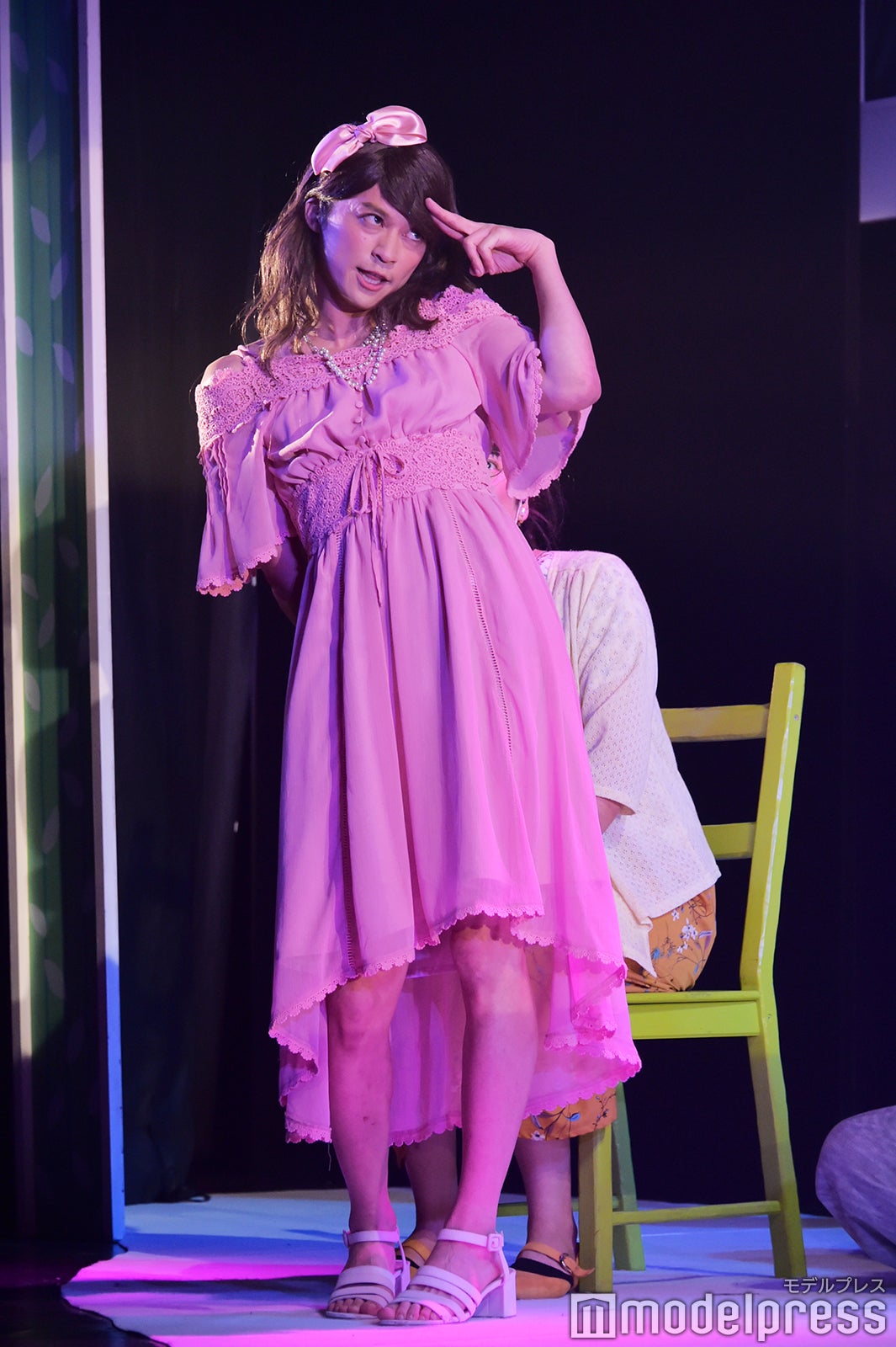 “恋愛依存症”の女子大生・美玲を演じる大村まなる／『ディペンデントデイ～7人の依存症～』ゲネプロより（C）モデルプレス