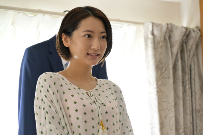 武田玲奈(C)桃戸ハル・講談社/読売テレビ