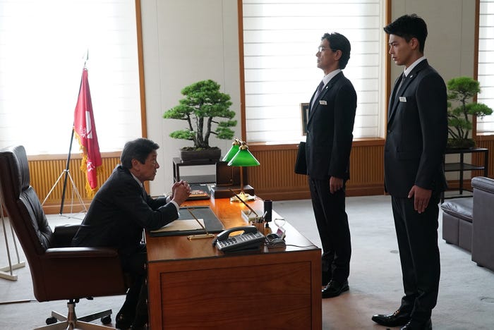 奥田瑛二、江口洋介、竹内涼真「アキラとあきら」初解禁された場面写真(C)2022「アキラとあきら」製作委員会