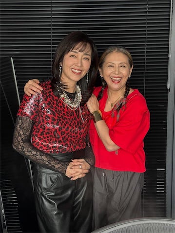 早見優、小泉今日子との‟同い年”2ショットを投稿「同級生トークに心がポカポカ」