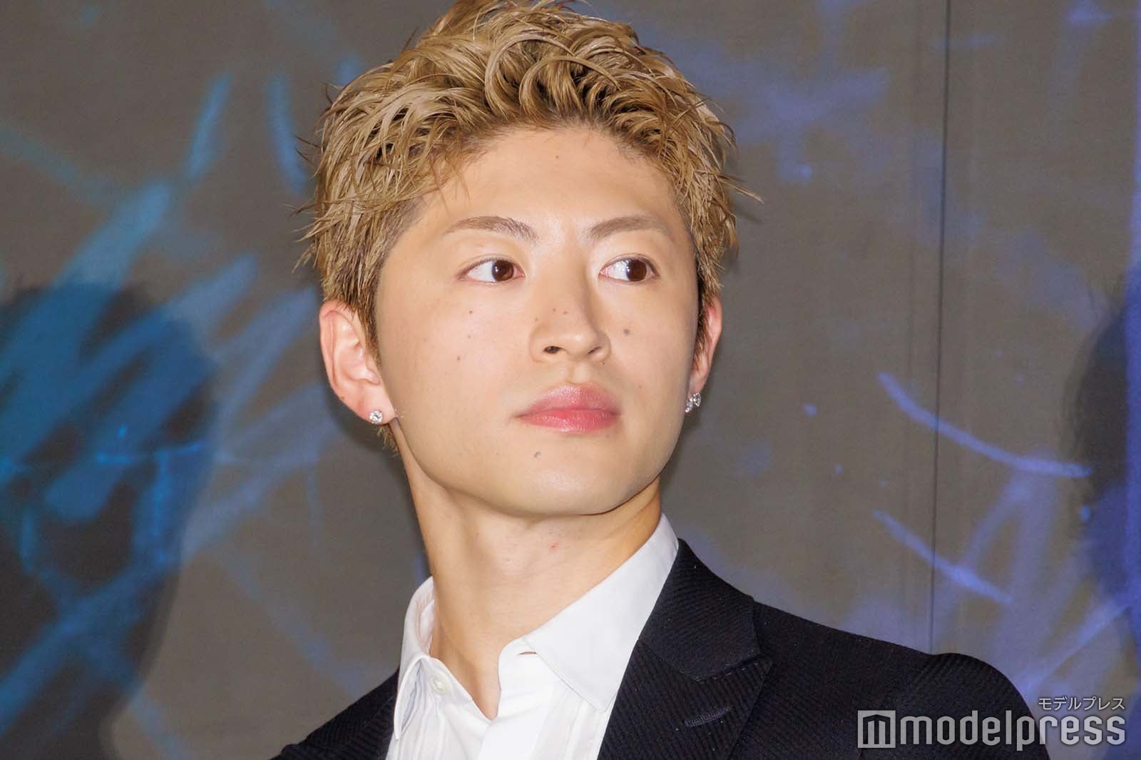 画像1/18) GENERATIONS佐野玲於、THE RAMPAGE陣の“アクスタ交換