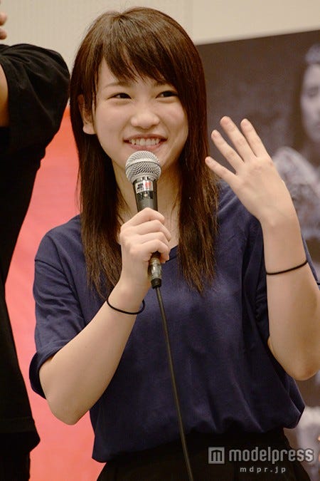川栄李奈