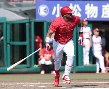 広島・モンテロ“左キラー”ぶり発揮 貴重な適時二塁打 今季の対左打率・322＆5本塁打「見やすい」
