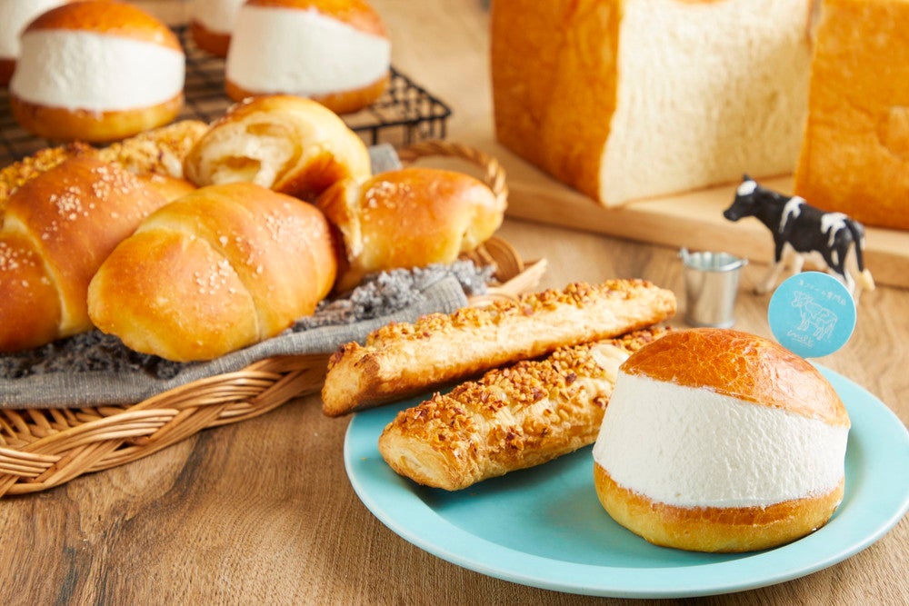 生クリーム専門店「ミルク」大阪難波にベーカリー併設店、究極の生クリームパンやソフトクリーム