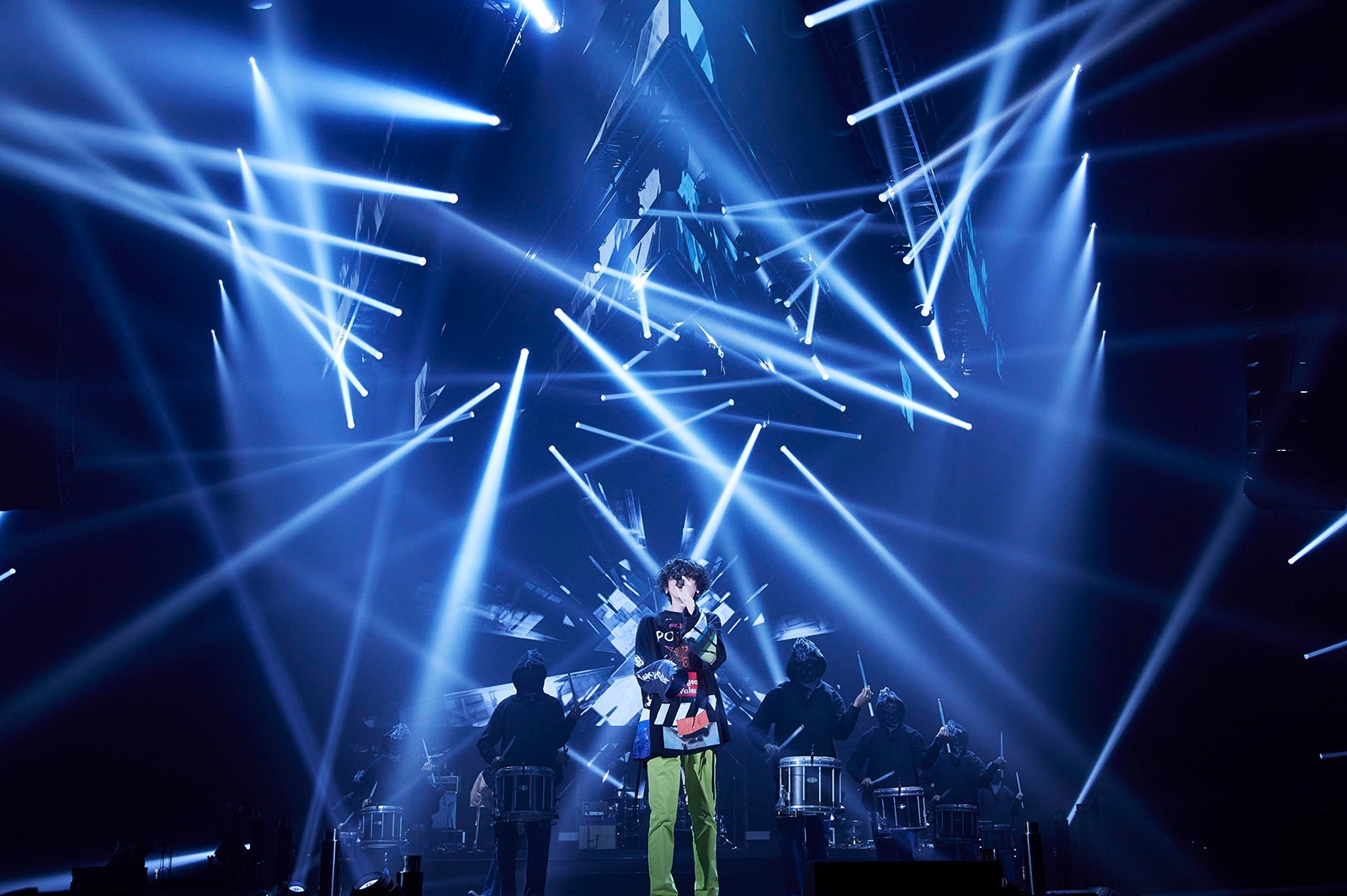 米津玄師「米津玄師 2019 TOUR／脊椎がオパールになる頃」より（提供画像）