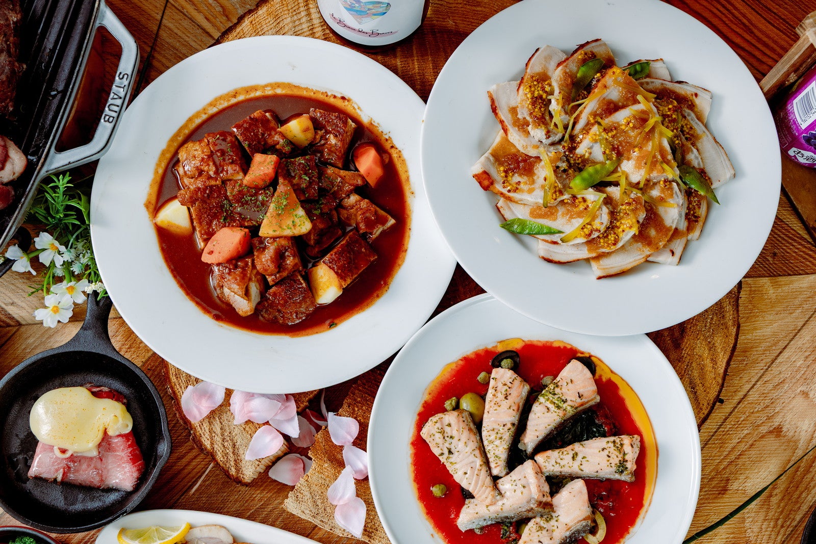 桜・グランピングブッフェ（提供写真）