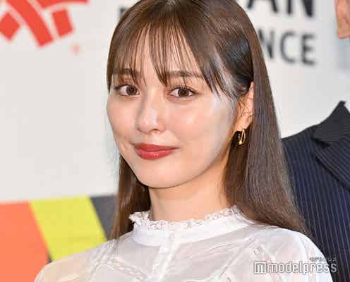 内田理央、美脚際立つミニスカ私服公開「小物使いがセンス良すぎ」「エレガント」の声