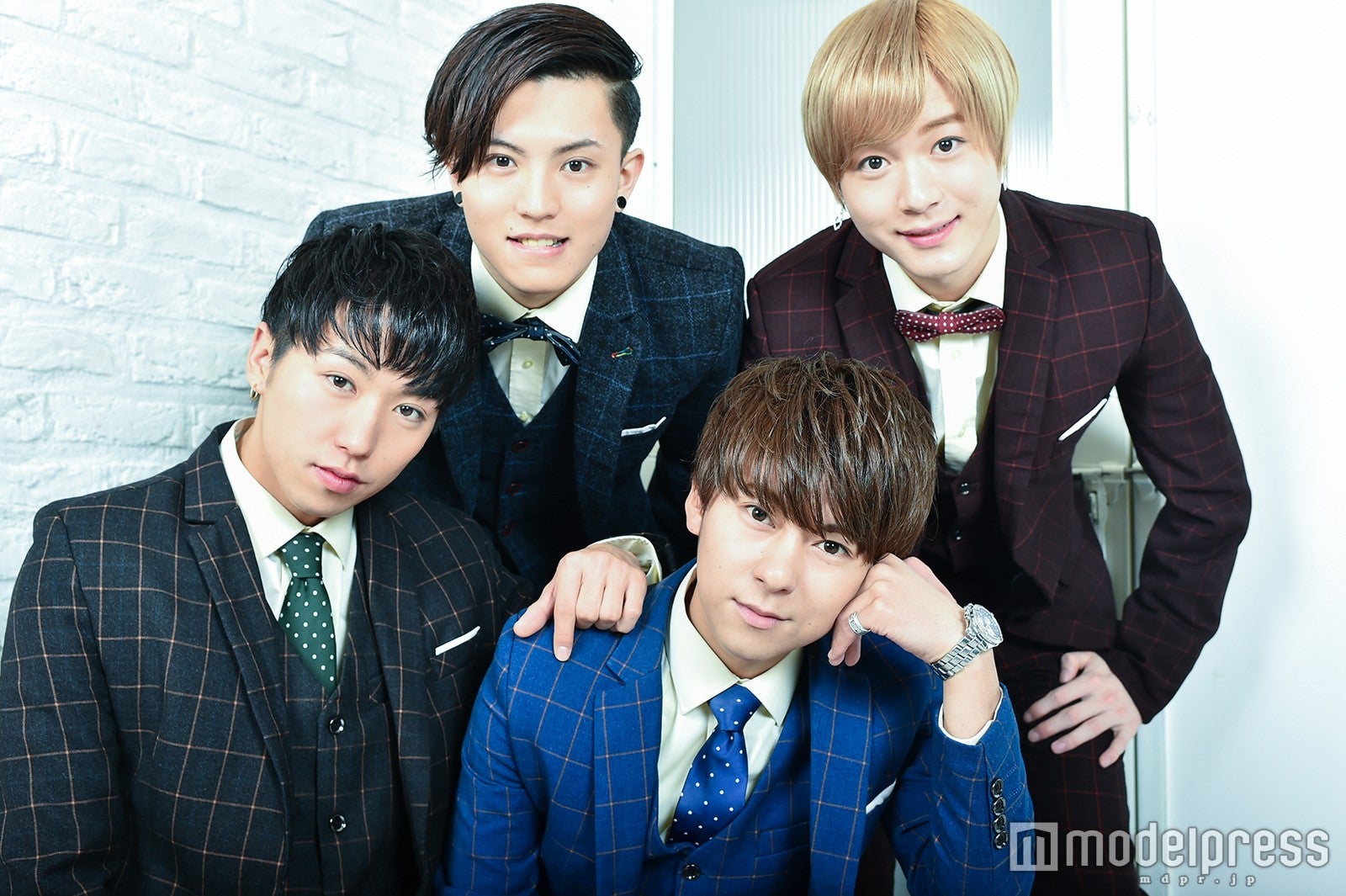 FIZZY POP （C）モデルプレス