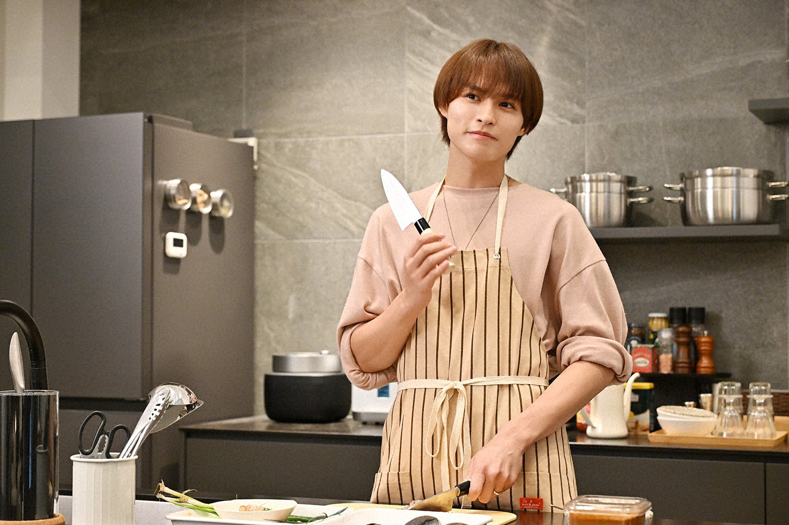 兵頭功海「毒恋～毒もすぎれば恋となる～」第9話（C）「毒恋〜毒もすぎれば恋となる〜」製作委員会