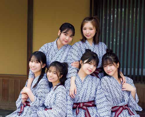「ミスマガジン2023」6人、ラストグラビアで密着 美バスト輝くビキニ姿も披露
