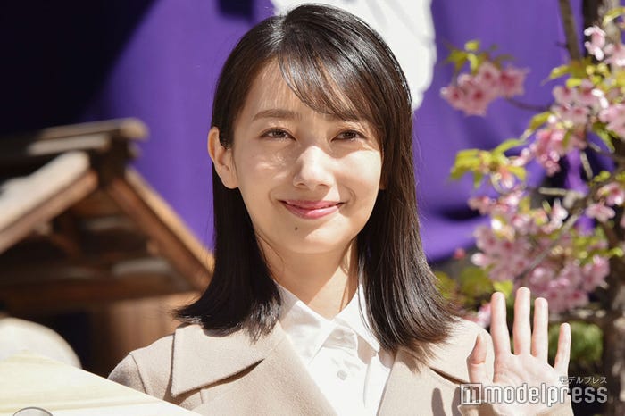 波瑠(C)モデルプレス