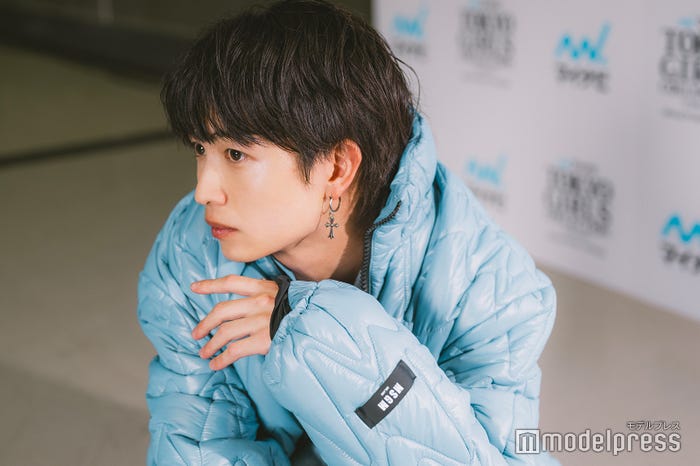 綱啓永(C)モデルプレス