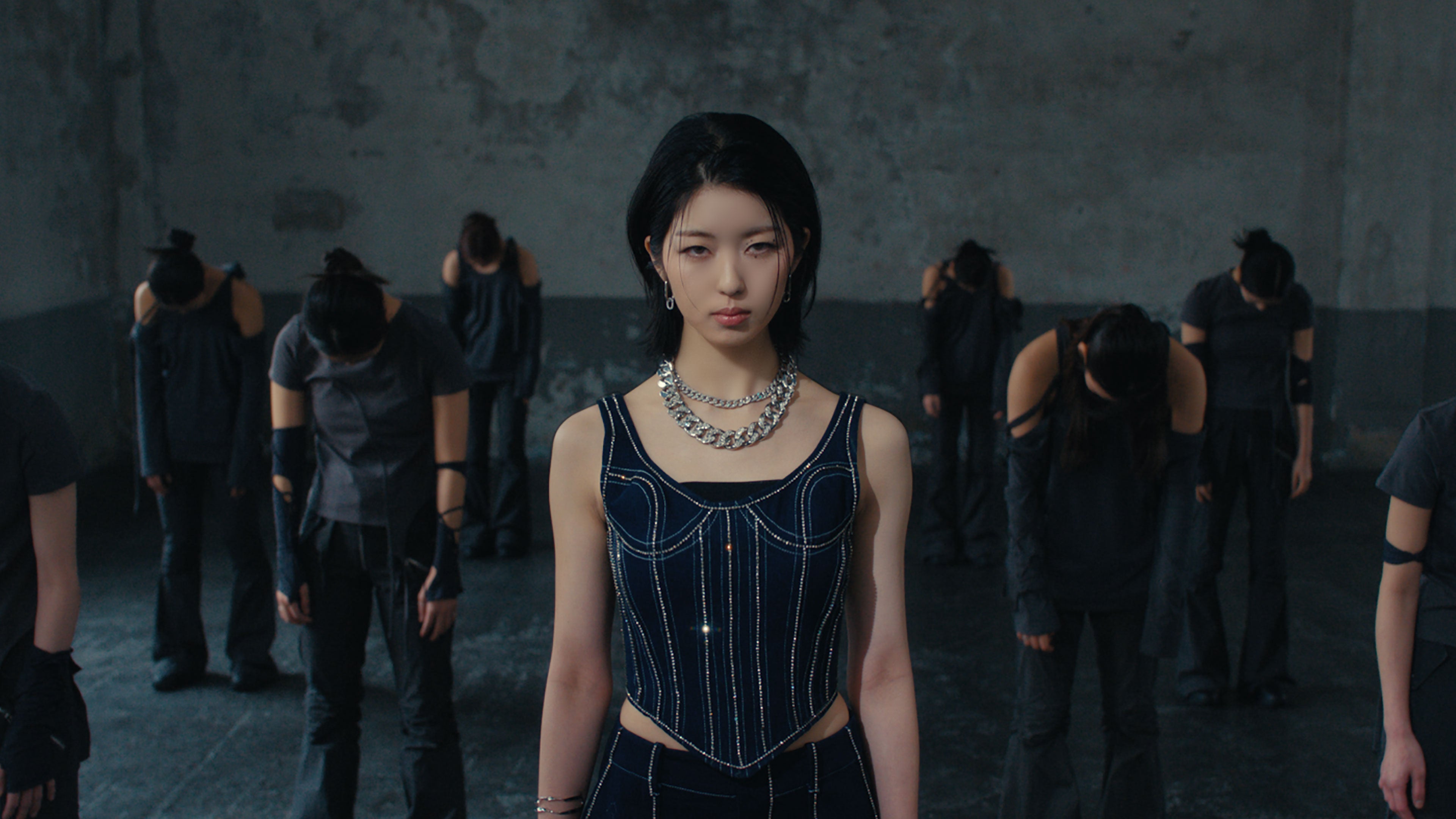 YUUKI（田中優希）「CONNECT」MV（C）LAPONE GIRLS