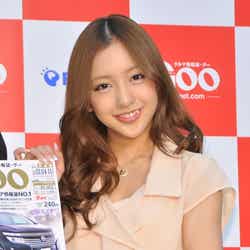 板野友美