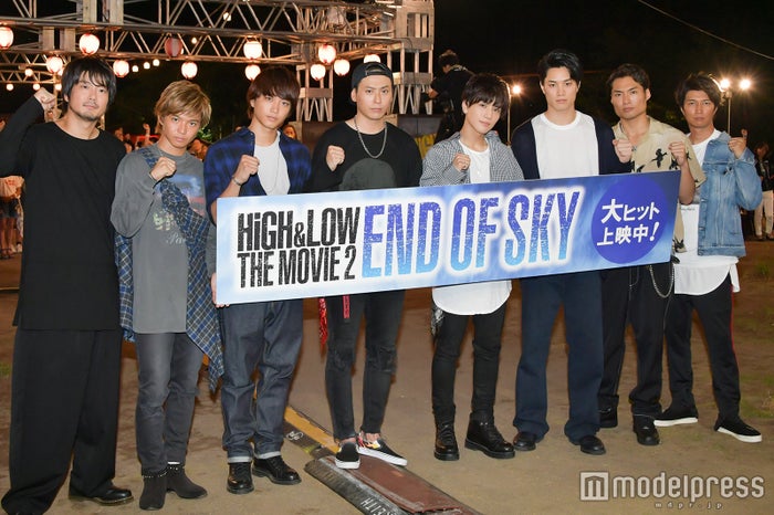 Exile岩田剛典ら興奮 打ち上げ花火でフィナーレ High Low The Land