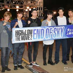 モデルプレス - EXILE岩田剛典ら興奮 打ち上げ花火でフィナーレ<HiGH&LOW THE LAND>