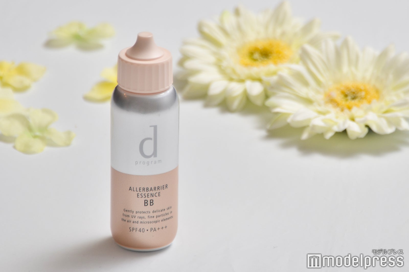 ｄ プログラム「アレルバリア エッセンス BB」SPF40・PA＋＋＋ 40ml 全2色 各3,000円（税抜）　（C）モデルプレス
