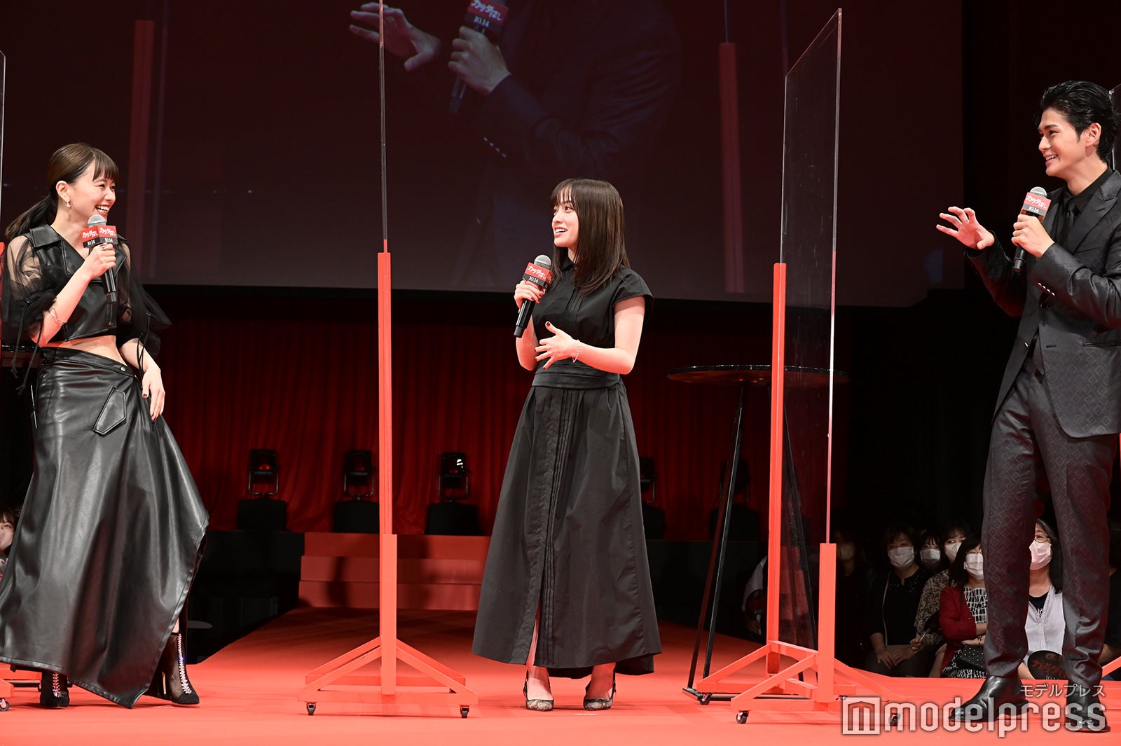 山本舞香、橋本環奈、眞栄田郷敦（C）モデルプレス