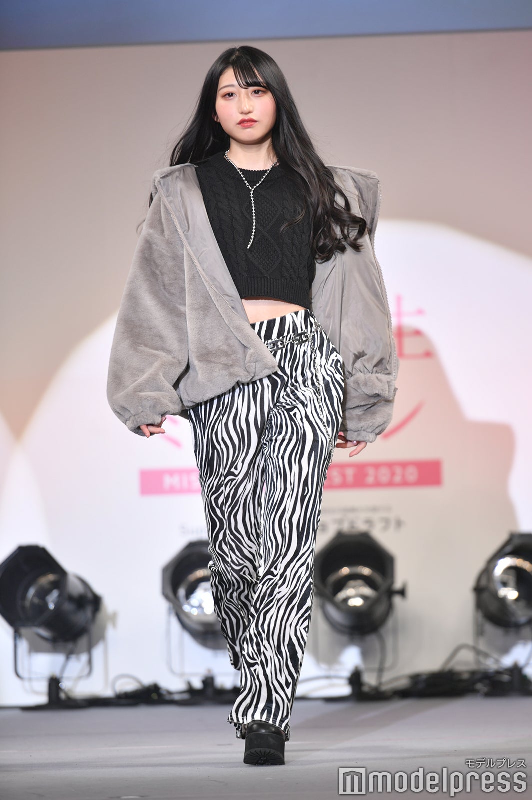 （C）モデルプレス