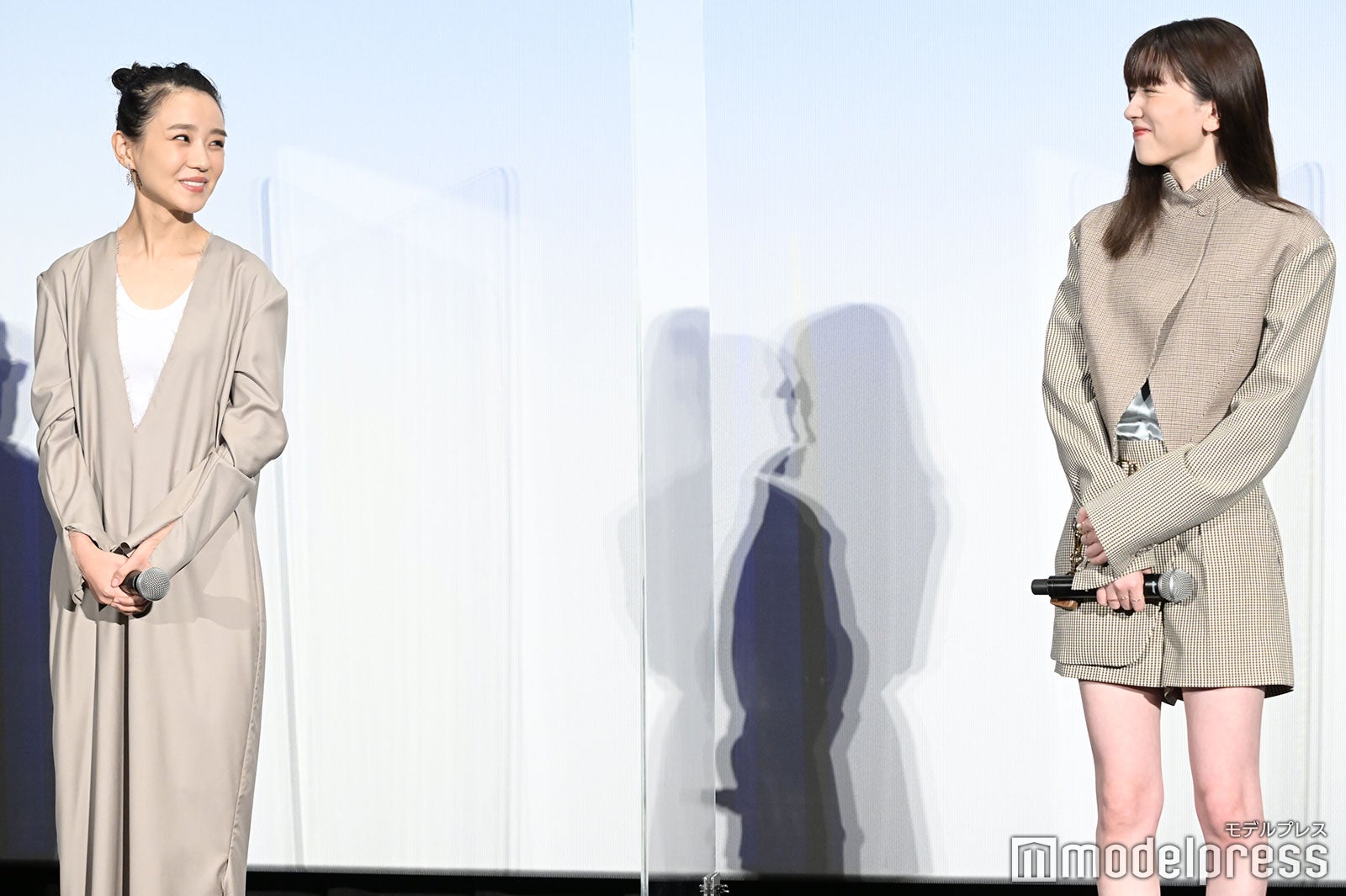 奈緒、永野芽郁（C）モデルプレス