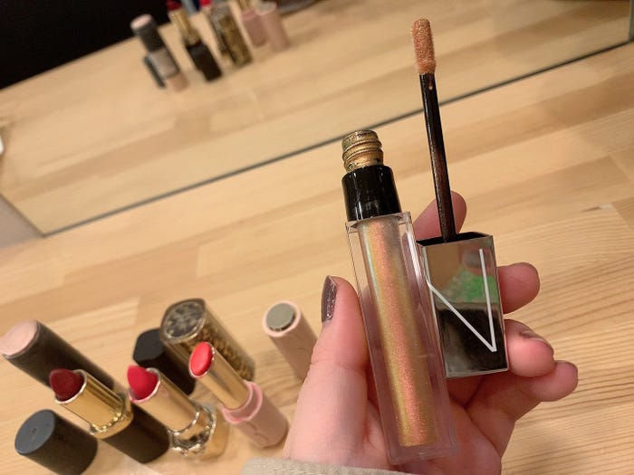 田中美久愛用コスメ/指原莉乃からもらった【NARS】フルビニールリップラッカー2437(C)Mercury