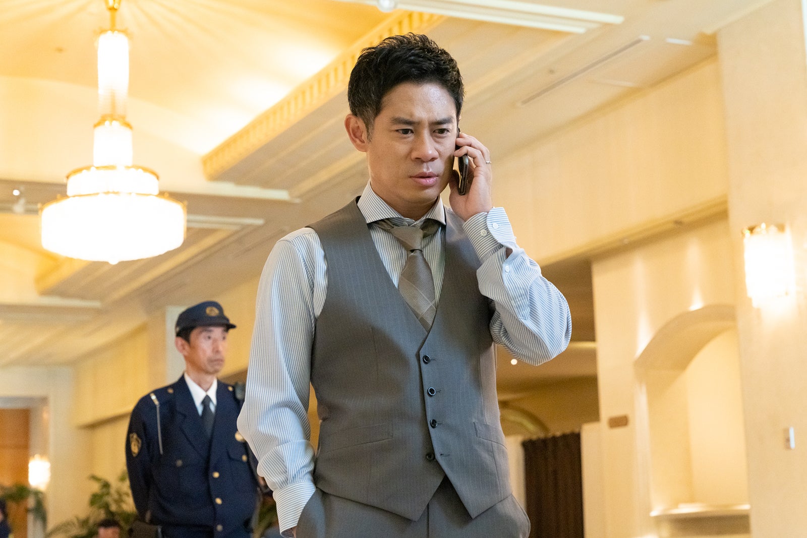 伊藤淳史「ケイジとケンジ、時々ハンジ。」第5話より（C）テレビ朝日