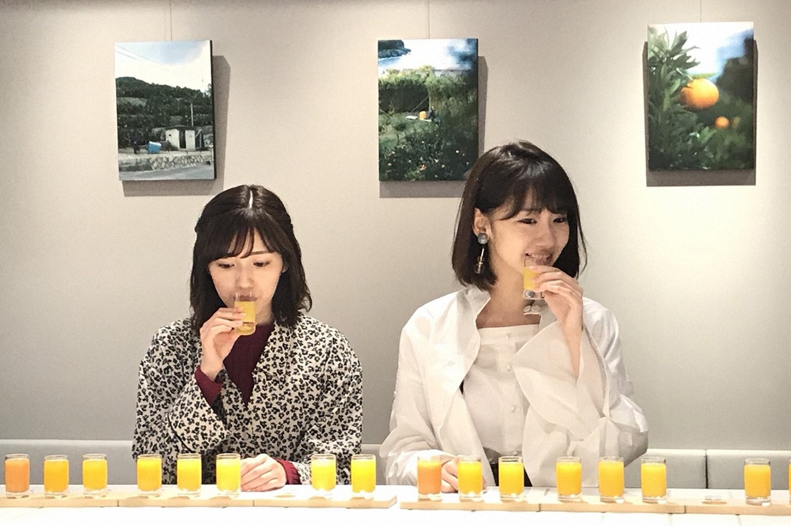 （左から）渡辺麻友、柏木由紀（C）TBS