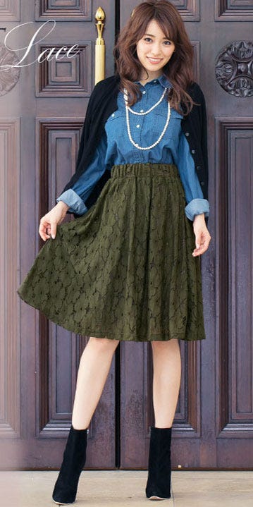 ウエストゴム☆ミディアム丈フラワー柄総レースフレアスカート「神戸レタス」2,690円(税込)/画像提供:神戸レタス