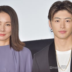 吉田羊、GENERATIONS佐野玲於からのサプライズプレゼントに「泣いちゃう」<ハナレイ・ベイ>