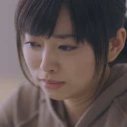 モデルプレス - 元乃木坂46伊藤寧々、本格始動作で迫真の涙 切ないラブストーリーで主演