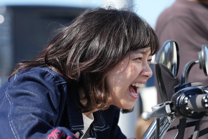 西野七瀬「免許返納!?」“舘ひろしから提案”アクションシーン秘話「もともと台本にはなかった」