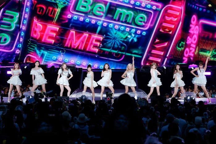 NiziU/撮影:田中聖太郎