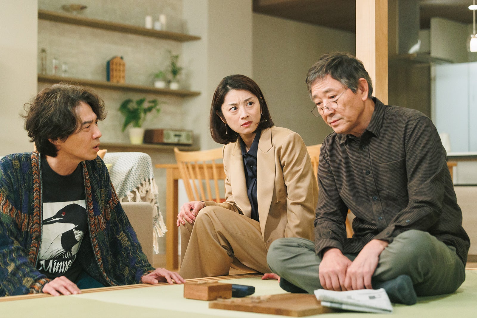 吉岡秀隆、小池栄子、小林薫「コタツがない家」第5話より（C）日本テレビ