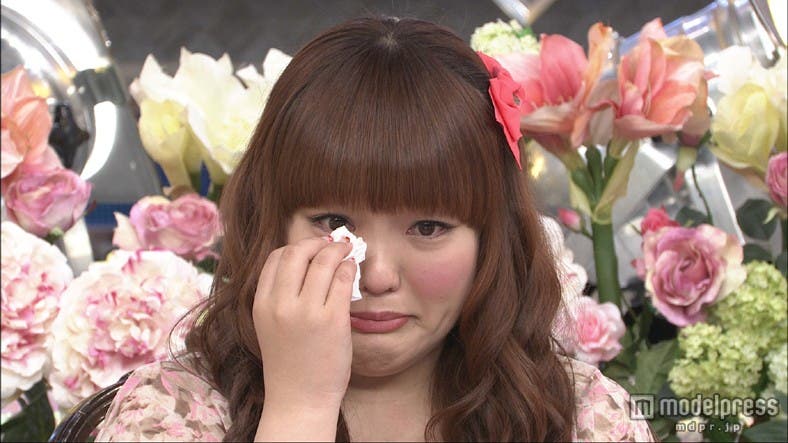 感動的な結末に号泣する柳原可奈子