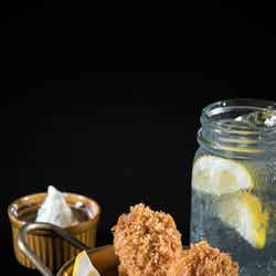 蟹のほぐし身がたっぷり入った「クラブケーキ」