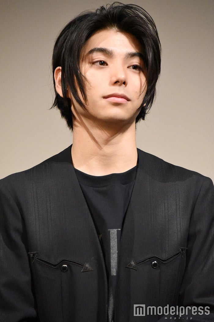 吉沢亮の坊主姿に衝撃 頭が追いつかない 丸刈りでも超絶イケメン モデルプレス 吉沢亮の坊主姿に衝撃 頭が追いつかない 丸刈りでも超絶イケメン モデルプレス