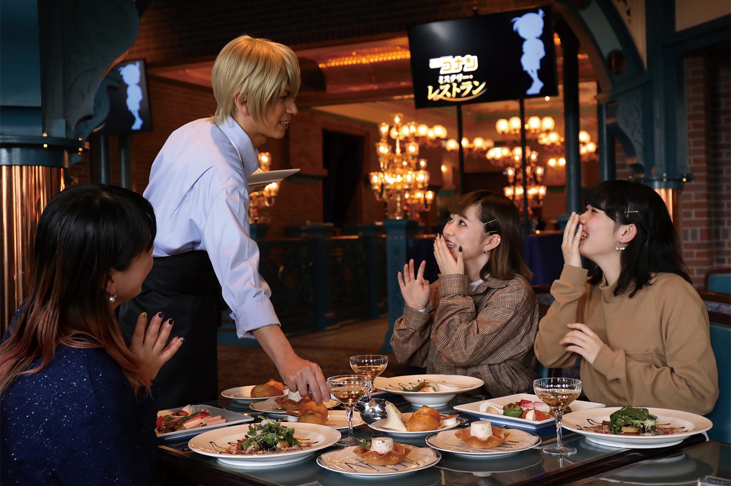 USJ「名探偵コナン・ミステリー・レストラン」開幕、安室透に黄色い歓声飛ぶ