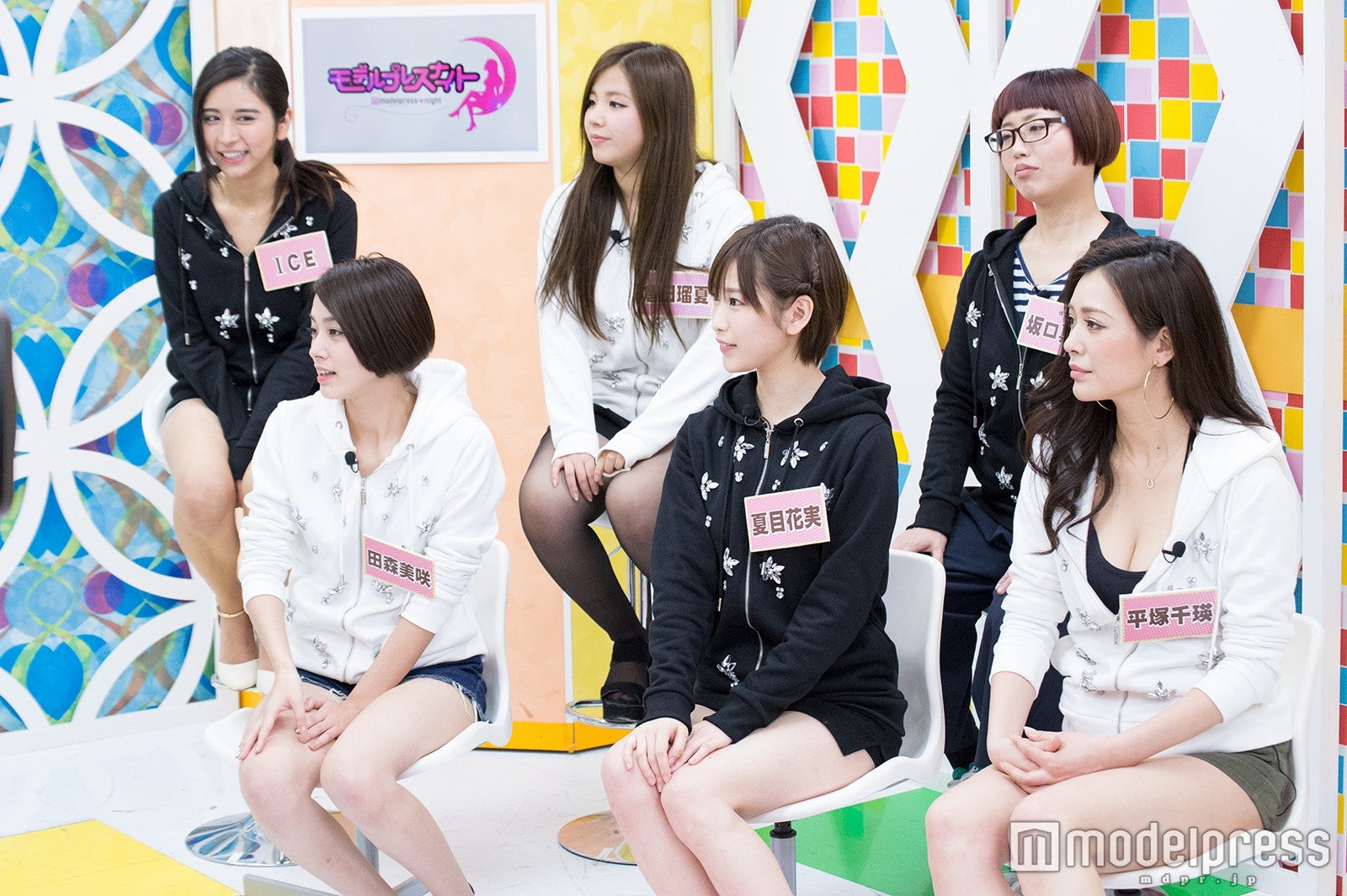 「モデルプレスナイト」生放送の様子 （C）モデルプレス