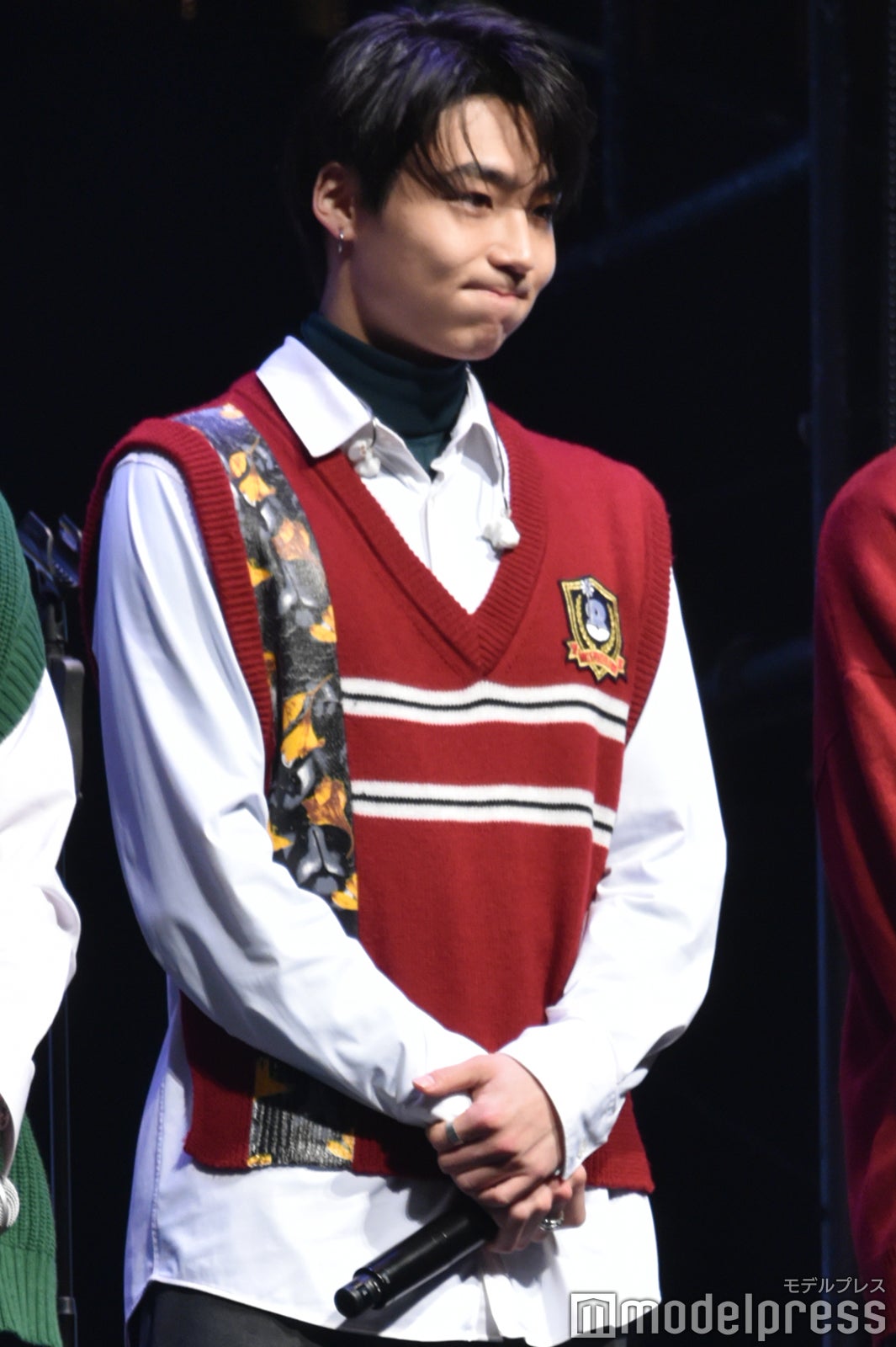 頬を膨らます八村倫太郎 （C）モデルプレス