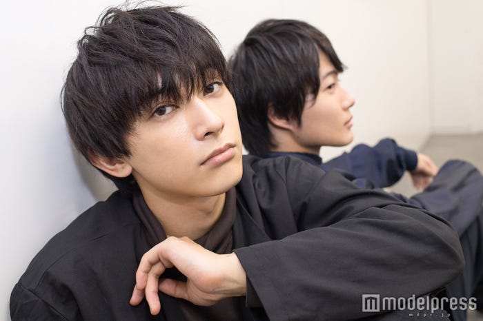 吉沢亮、神木隆之介(C)モデルプレス