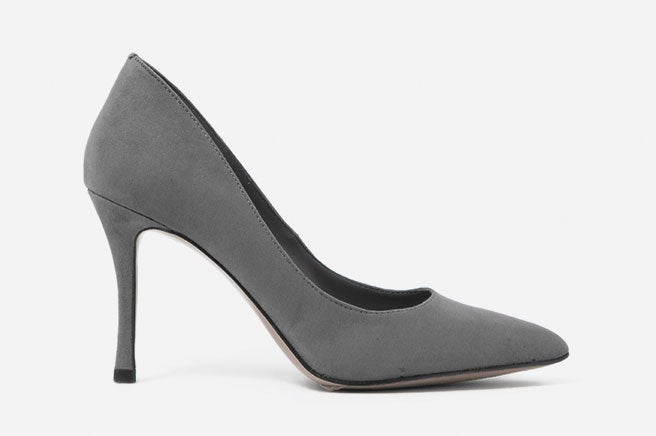 カバードヒールパンプス「CHARLES & KEITH」6,372円（税込）／画像提供：CHARLES & KEITH OFFICIAL ONLINE STORE