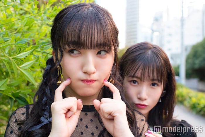 朝長美桜&田島芽瑠 (C)モデルプレス
