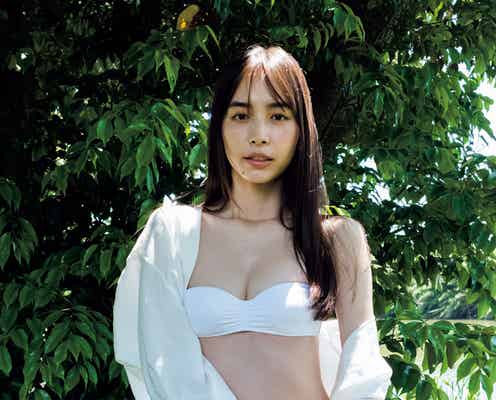 井桁弘恵、透明感際立つ白ビキニ姿に釘付け