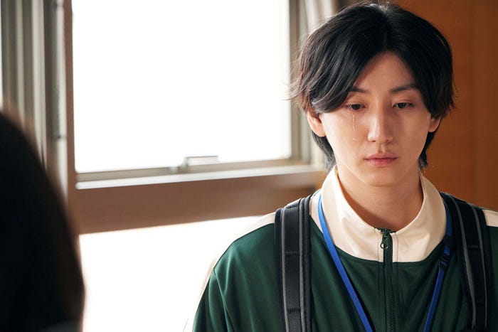 京本大我「お迎え渋谷くん」第1話より(C)カンテレ