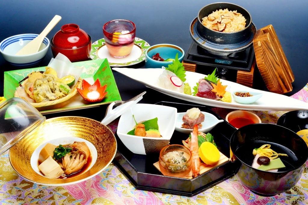 湯の花亭“天心膳”／画像提供：ホテル天坊