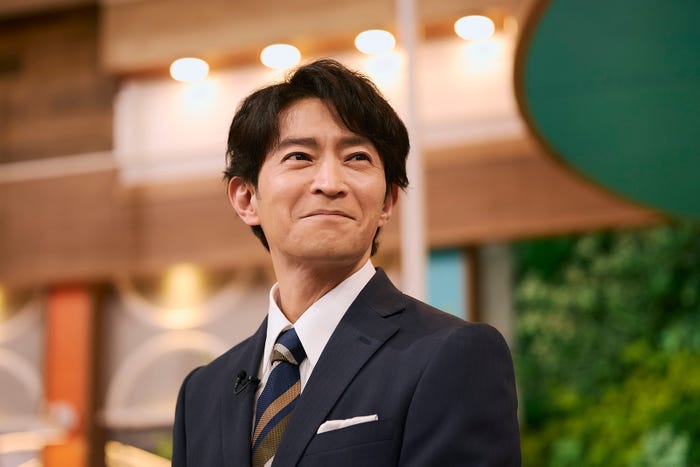 津田健次郎「19番目のカルテ」第3話(C)TBSスパークル/TBS(撮影:加藤春日)